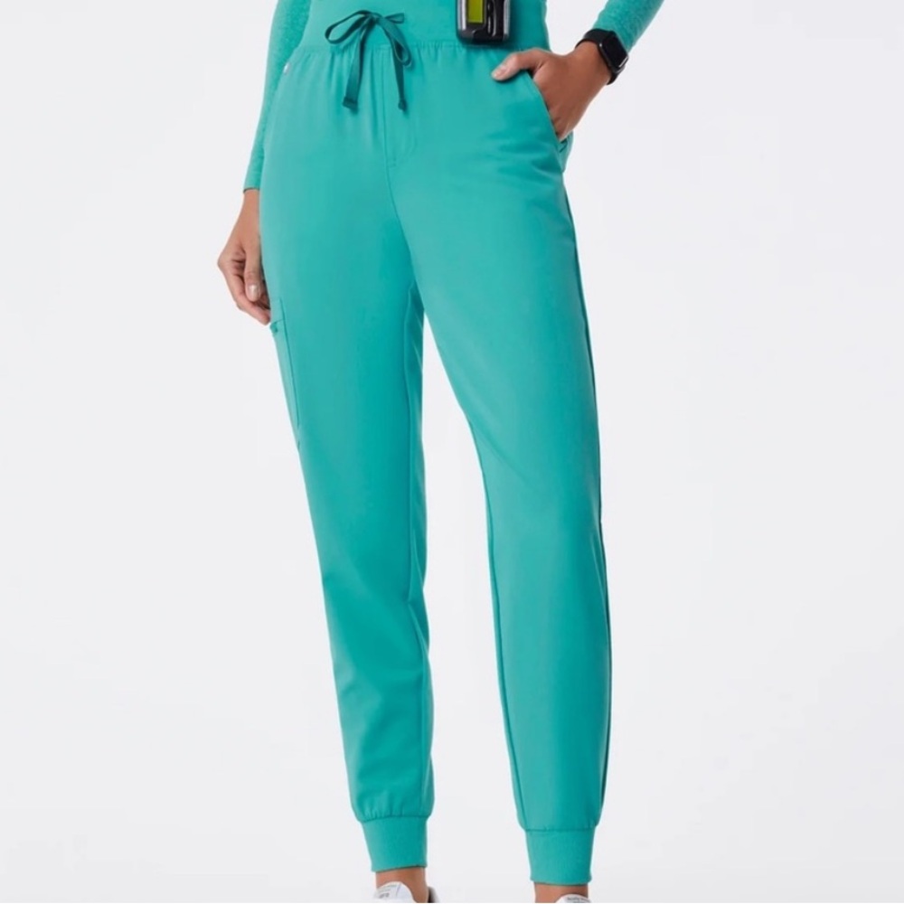Figs High Waisted Zamora Jogger Scrub Pants Womens
MP Oasis